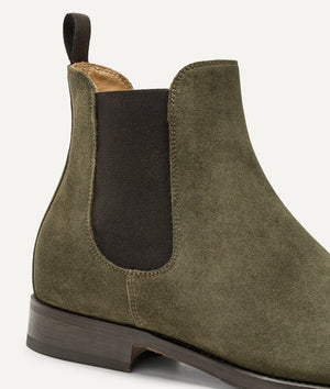 Chelsea Boot in Suede