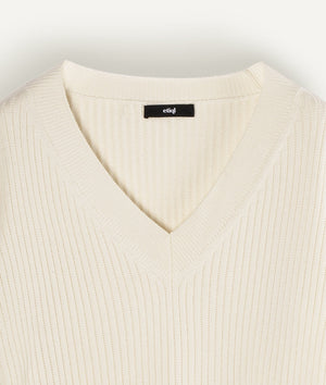 Ribbed Deep V-Neck Sweater in Cashwool